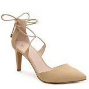 Kelly & Katie Beige Valdes Pump